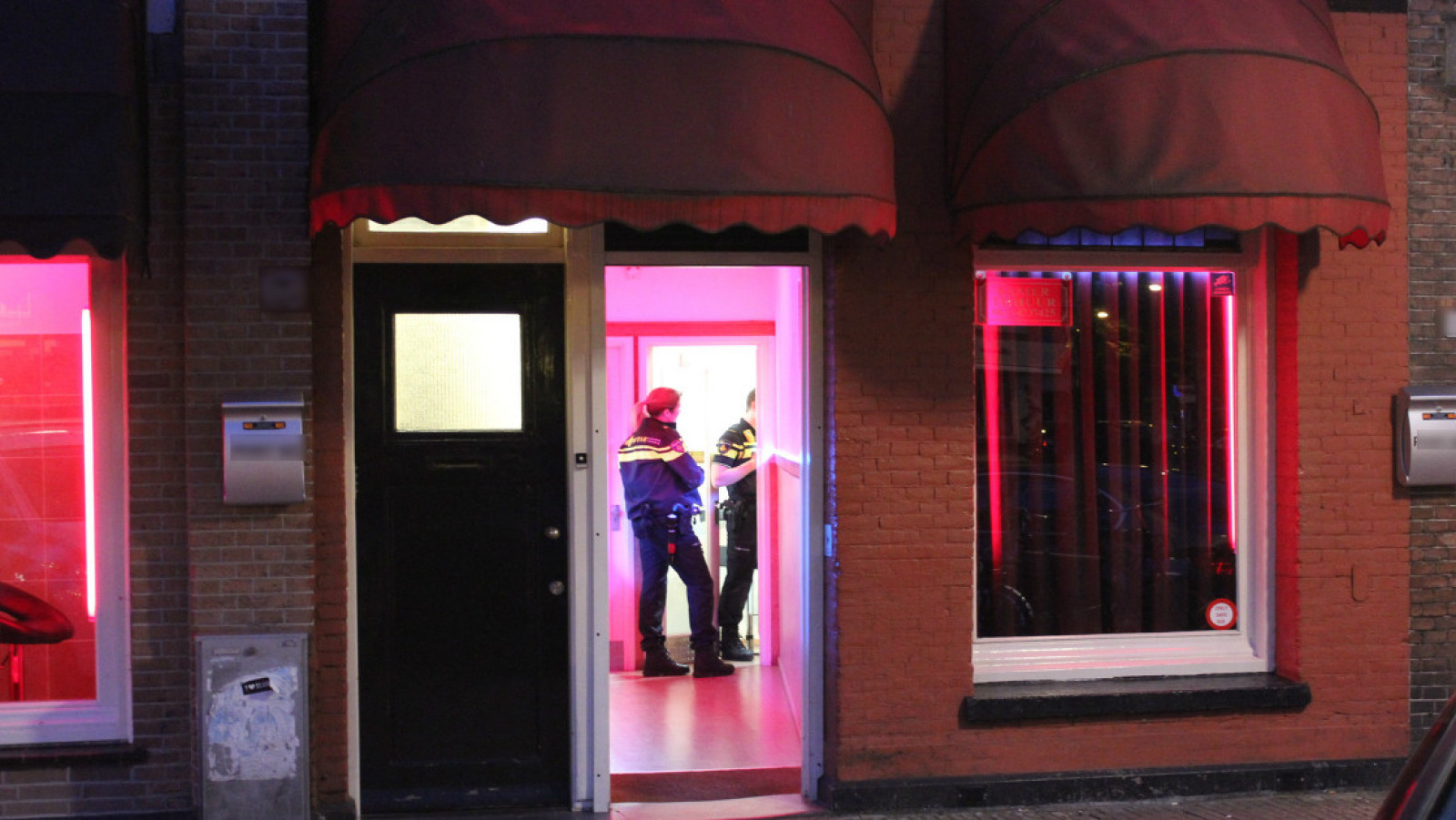 Amsterdamse Prostituee Gewelddadig Beroofd In Haar Peeskamer Nh Nieuws 