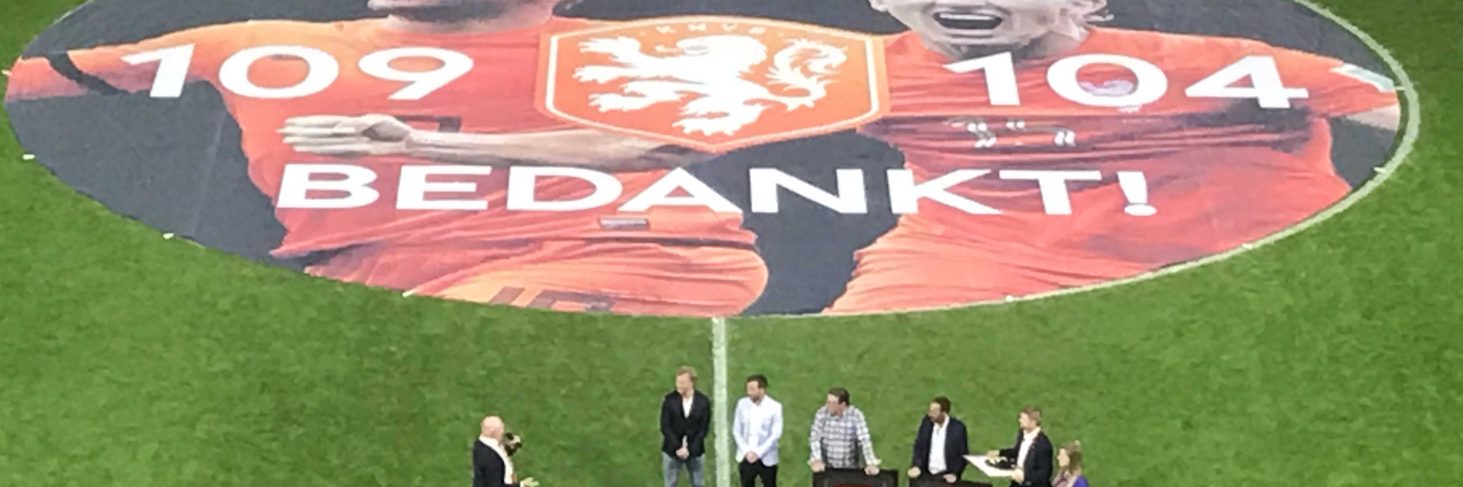 Van Der Vaart Neemt Afscheid Van Oranje Nh Nieuws