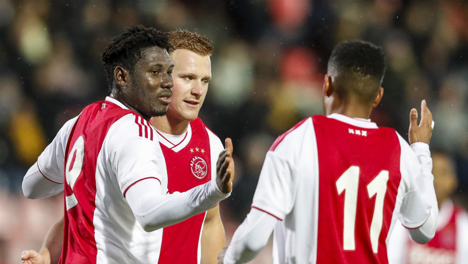 Jong Ajax zorgt voor een doelpuntenfestijn tegen Almere City - NH Nieuws