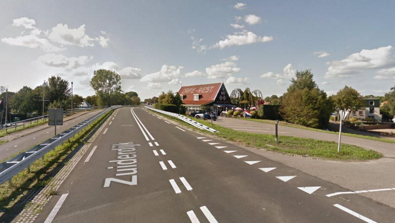 Motorrijder overleden bij ongeluk met vrachtwagen op N307. Motorrijder overleden bij ongeluk met vrachtwagen op N307.