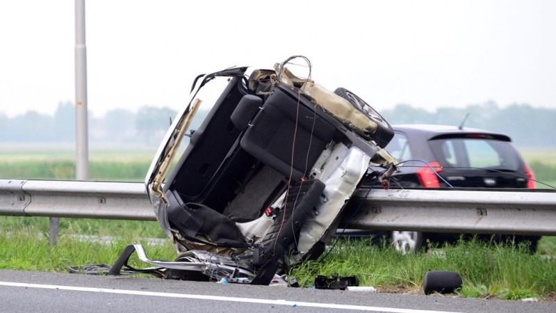Auto Breekt Doormidden Bij Zwaar Ongeluk Op A9 Bij Akersloot Nh Nieuws