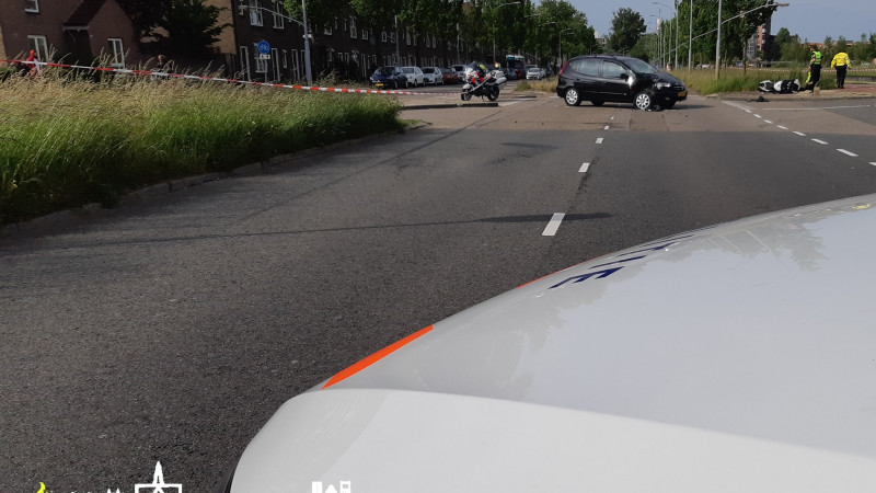 Ongeluk in Haarlem: motorrijder met ernstig letsel naar ziekenhuis.