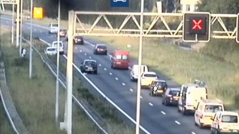 A7 weer vrij na ongeluk bij Purmerend: monsterfile lost op. A7 weer vrij na ongeluk bij Purmerend: monsterfile lost op.