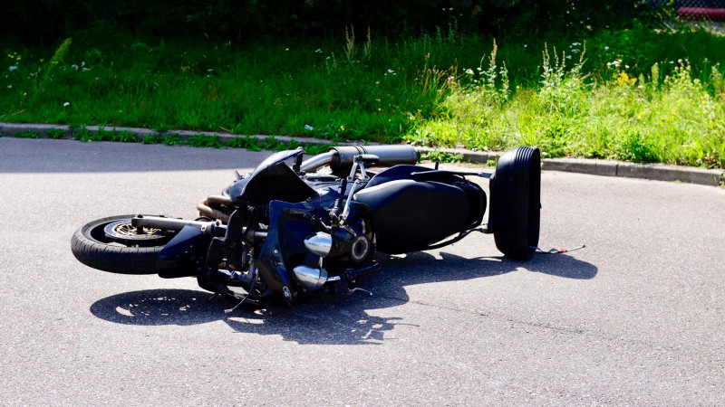 Motorrijder zwaargewond bij ongeluk Zaandam. Motorrijder zwaargewond bij ongeluk Zaandam.