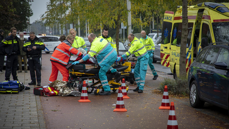 Scooterrijder zwaargewond bij ongeluk in Zandvoort. Scooterrijder zwaargewond bij ongeluk in Zandvoort.