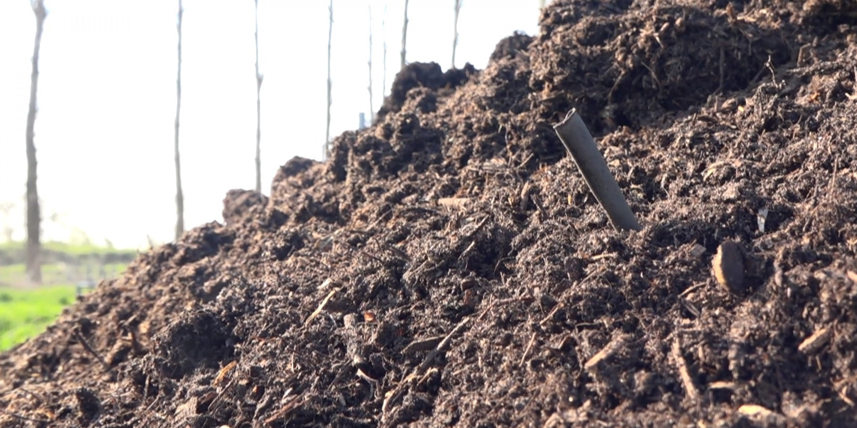Bio-afbreekbare zakjes vervuilen compost - Nieuws