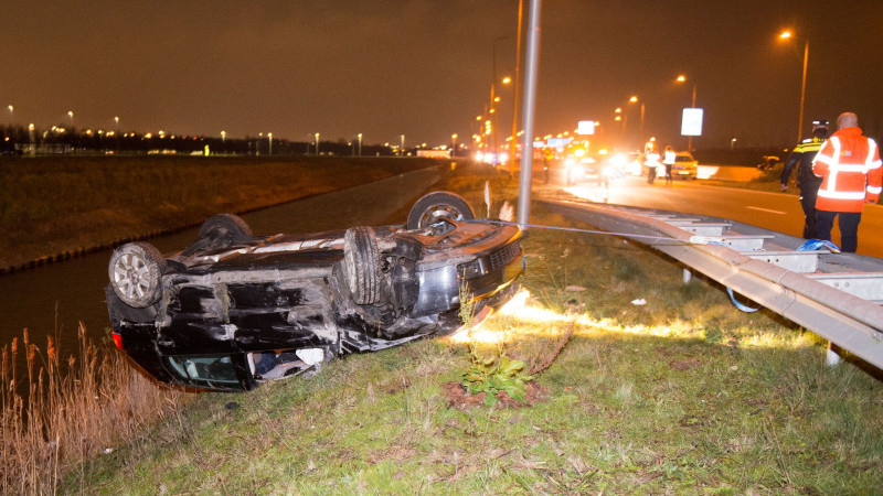 Inhaalmanoeuvre op N201 mislukt: twee gewonden - NH Nieuws