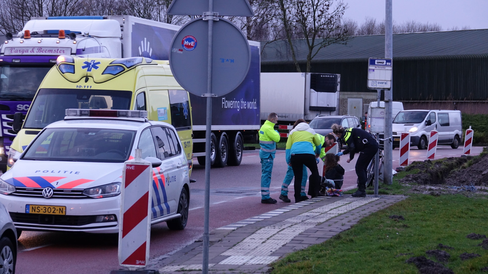 Fietser aangereden in Enschede, automobilist gaat er vandoor.