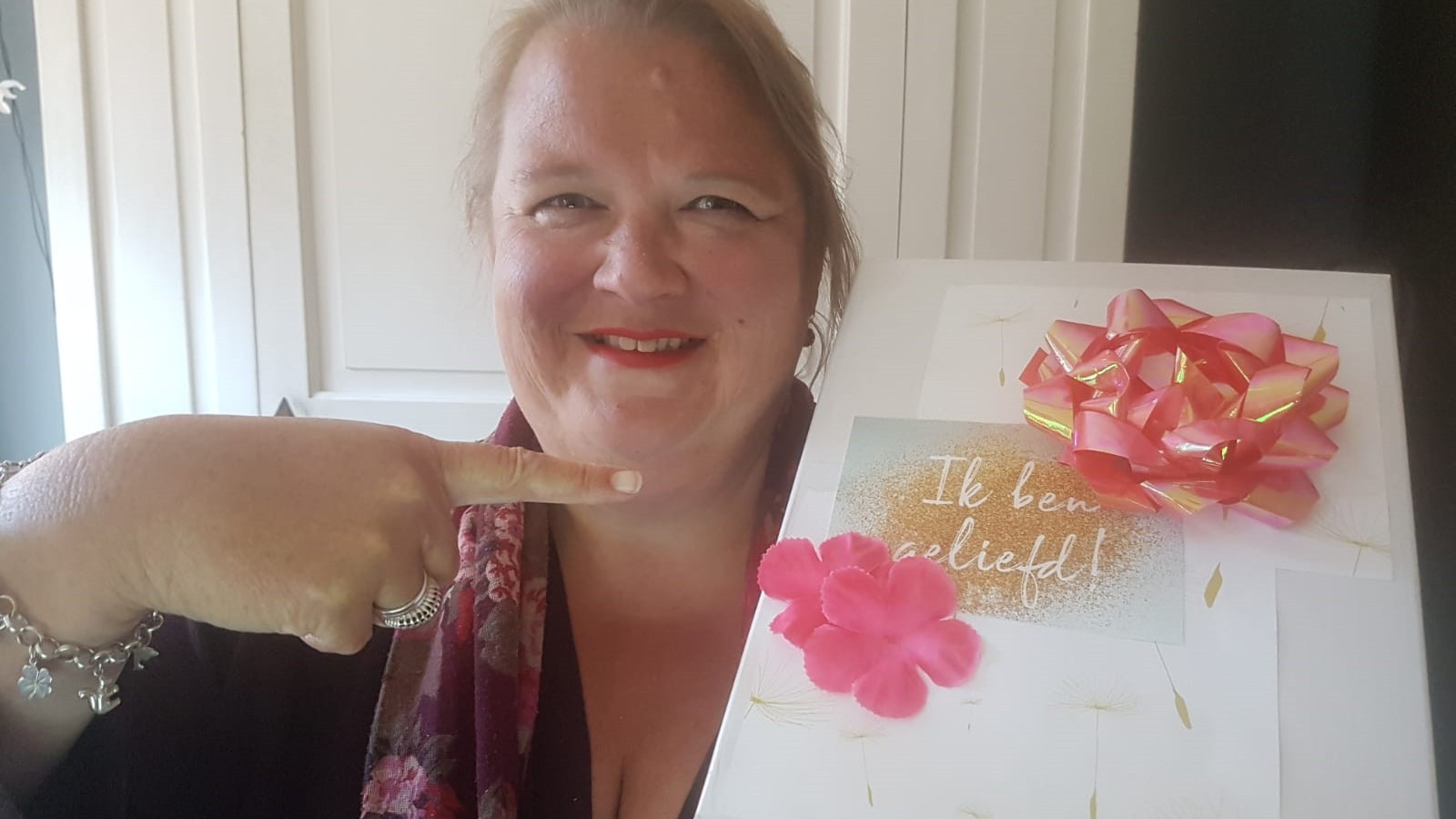 Clublid Tanja Priems maakte een verrassingspakket. Foto: Soroptimistclub Hoorn