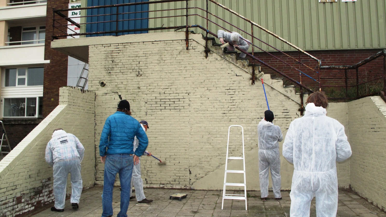 Sloopkogel gaat bowlingbaan in Egmond aan Zee te lijf NH Nieuws