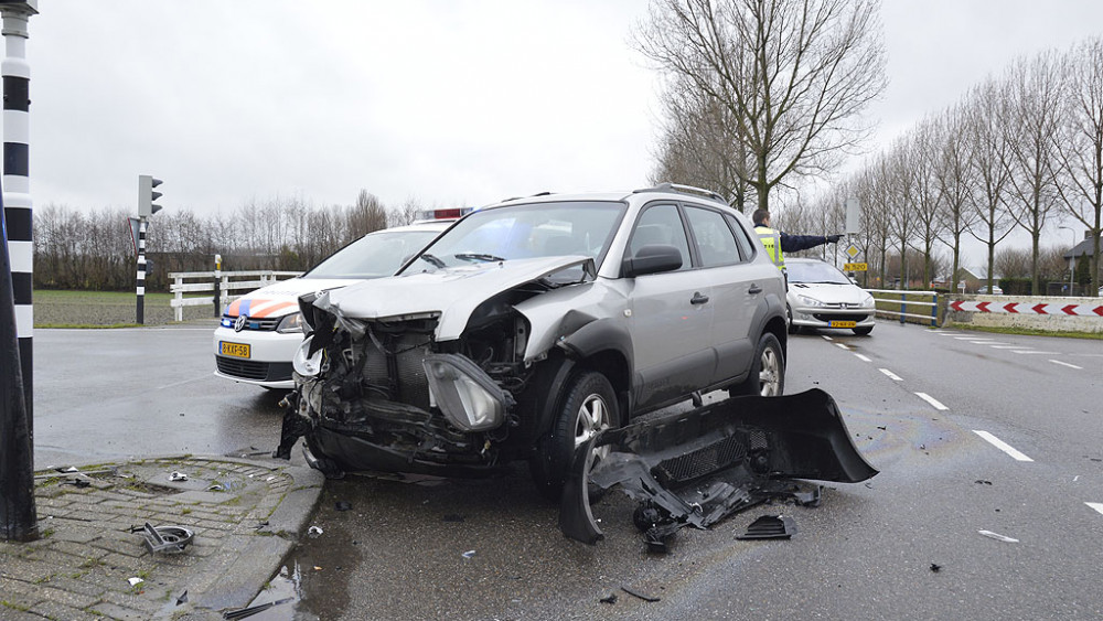 Drie Gewonden Bij Aanrijding Hoofddorp - NH Nieuws