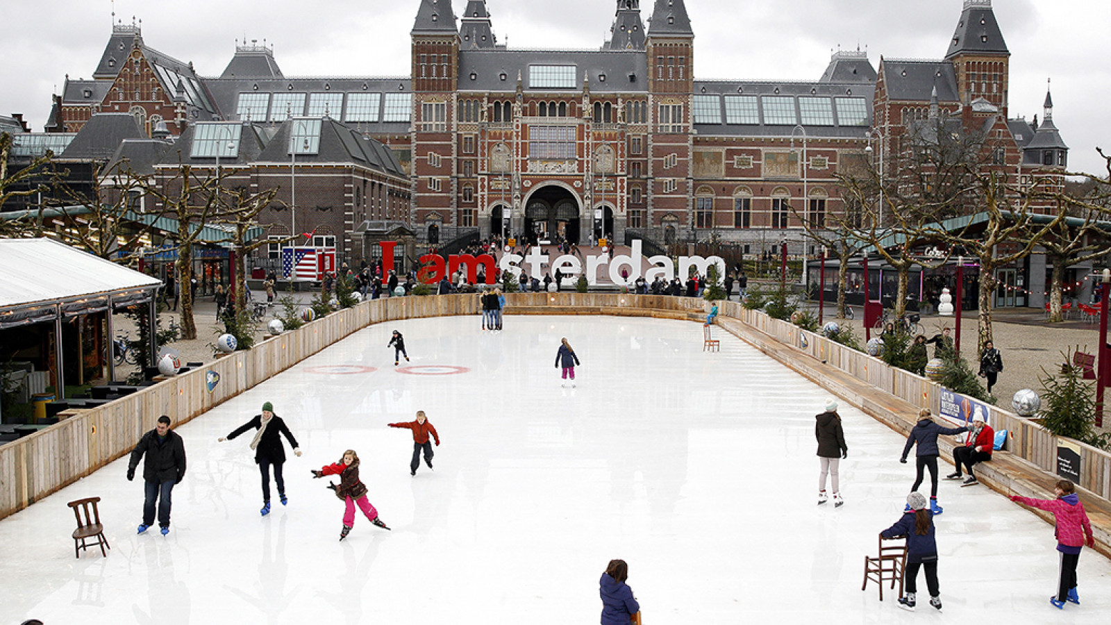 expositie magneet Ver weg In beeld: schaatsbaan Museumplein Amsterdam - NH Nieuws