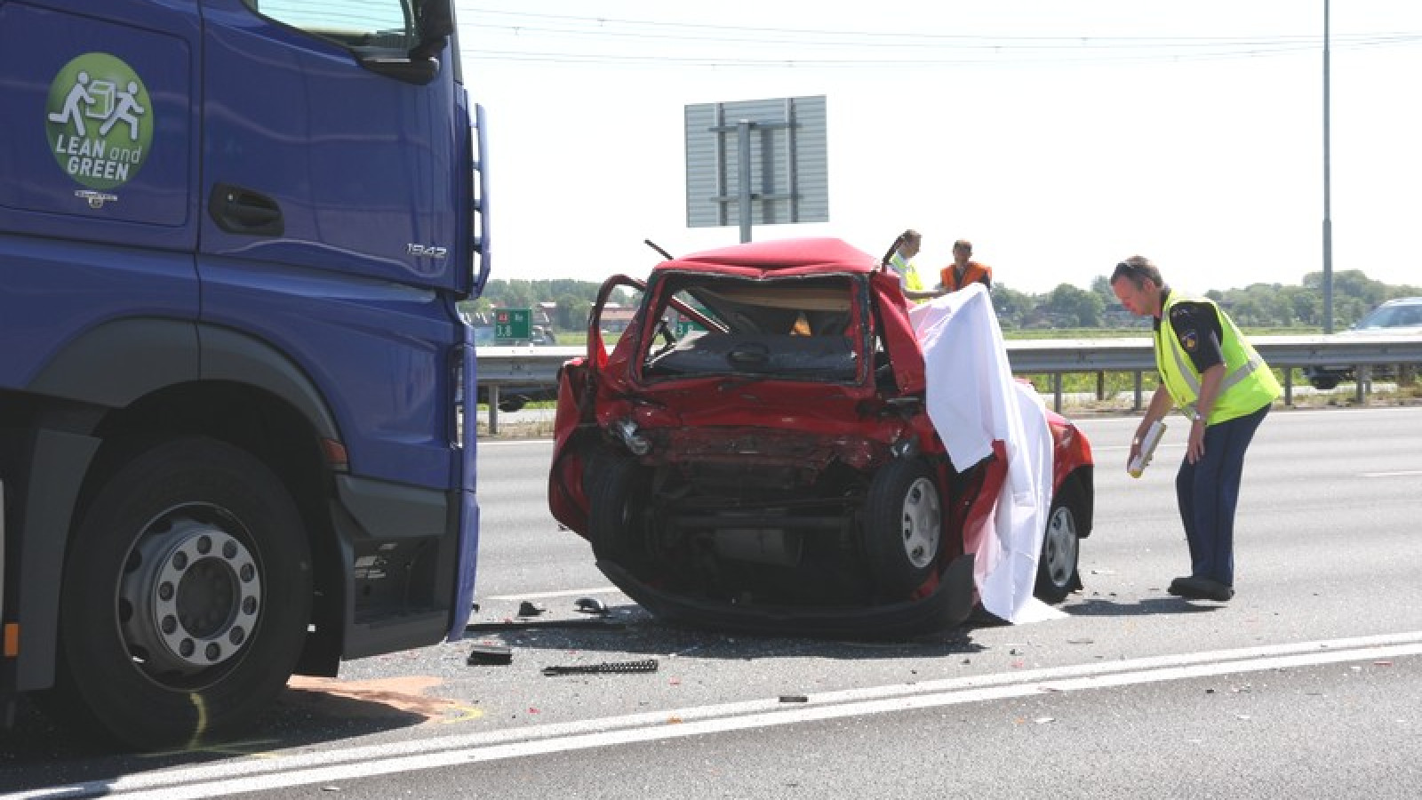 Ongeluk op A8 met dodelijke afloop NH Nieuws Ongeluk op A8 met dodelijke afloop NH Nieuws