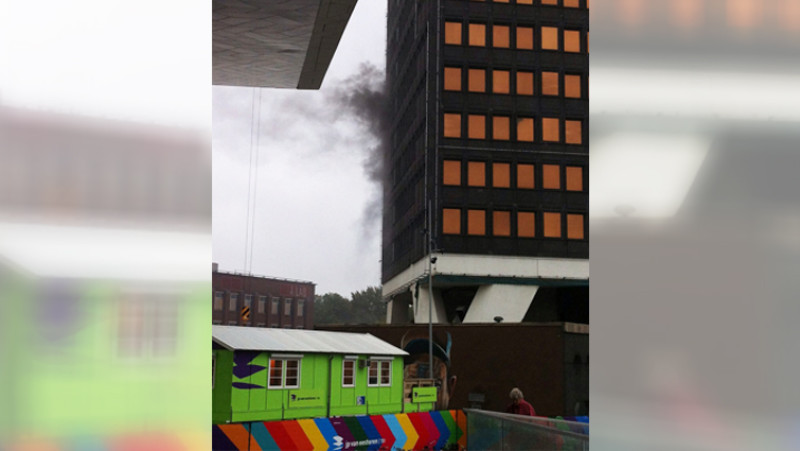 Brand in voormalige Shell-toren Amsterdam [video]