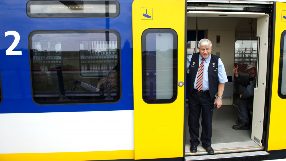 Defecte Trein Zorgt Voor Vertraging Op Spoor Tussen Haarlem En Uitgeest ...