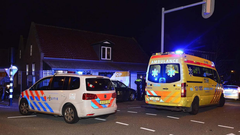 Scooterrijder Belandt In Ziekenhuis Na Negeren Rood Verkeerslicht - NH ...