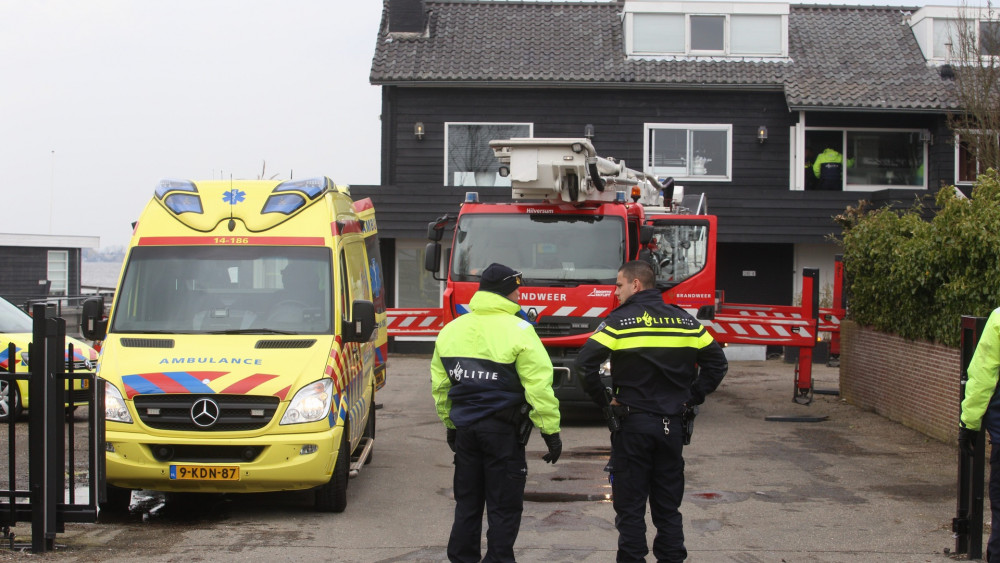 Zwaargewonde Man Aangetroffen In Loosdrecht Na Schietpartij [video ...