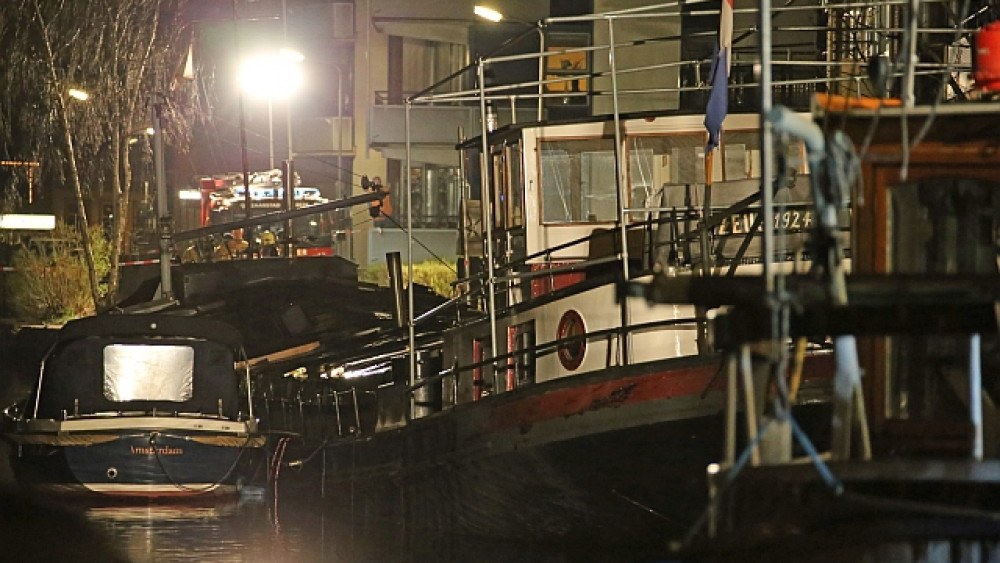 Dode Na Explosie In Woonboot In Wormer; Tweede Slachtoffer Zwaargewond ...