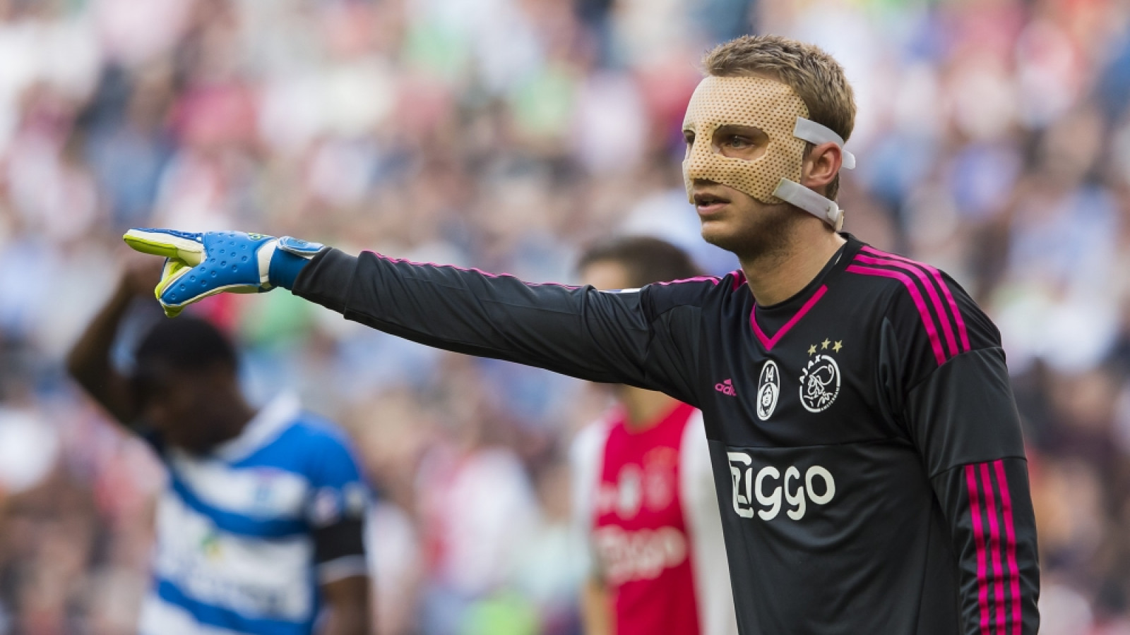 Ajax Wint In Een Wedstrijd Met Veel Emotie Van PEC Zwolle met Reacties