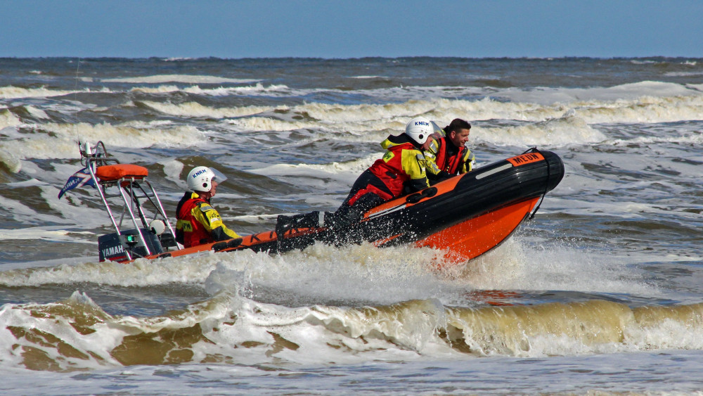 KNRM oefent in Egmond aan Zee NH Nieuws