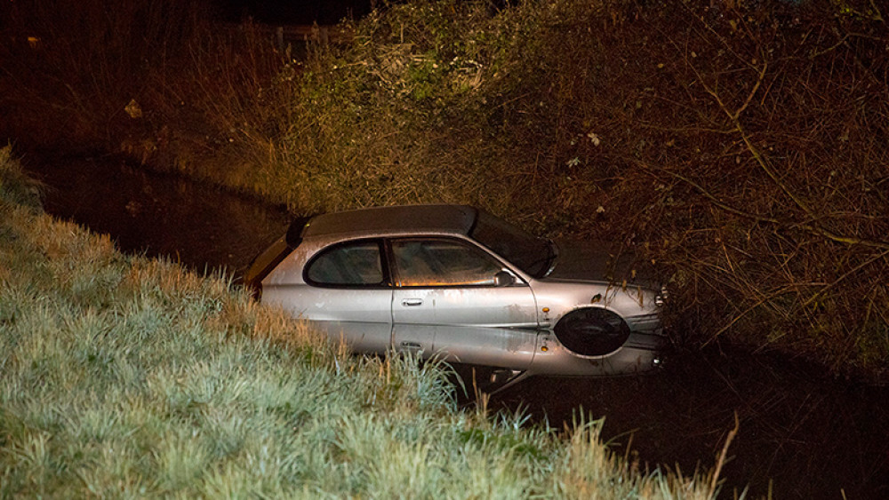 Automobilist Valt In Slaap En Belandt In Sloot - NH Nieuws