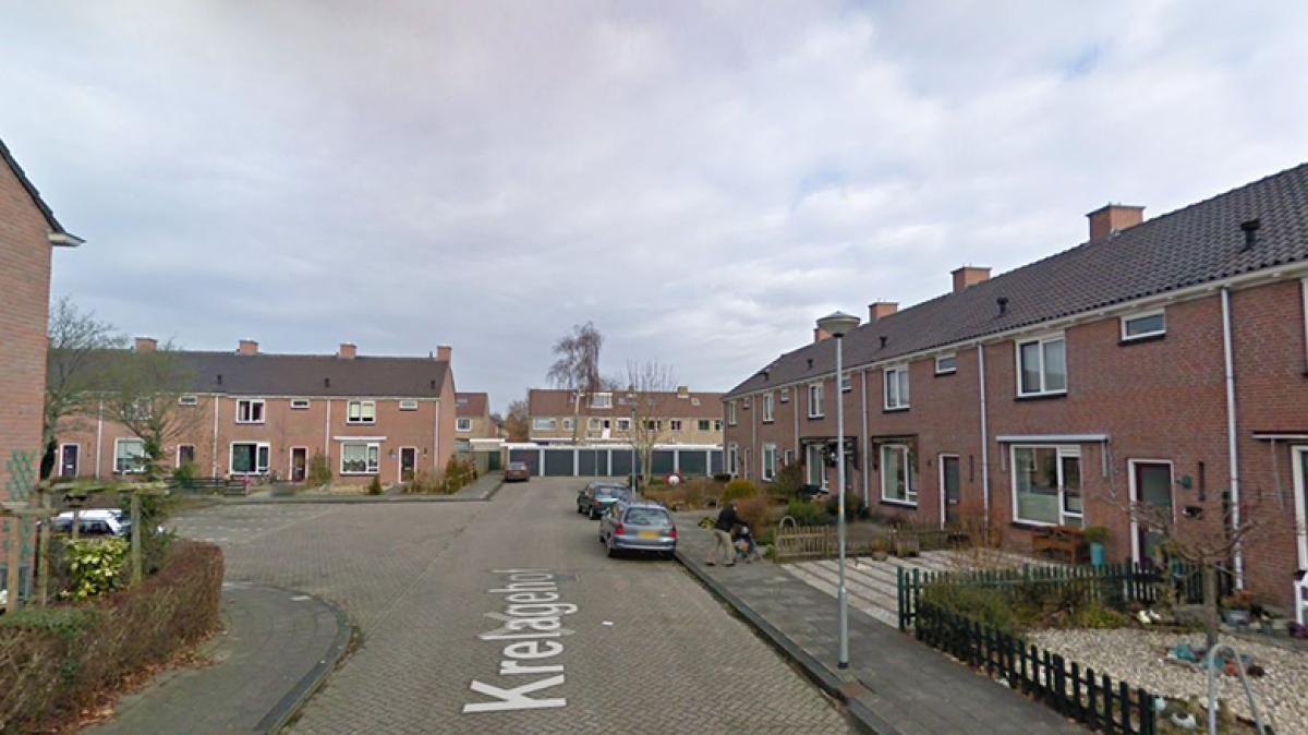 Voordeur van woning in Bovenkarspel opgeblazen: 