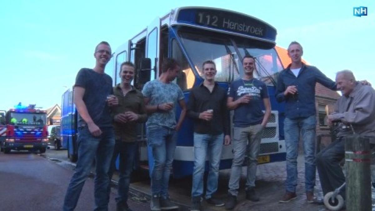 Nieuwe partybus voor Hensbroekse vriendengroep na drama op Afsluitdijk