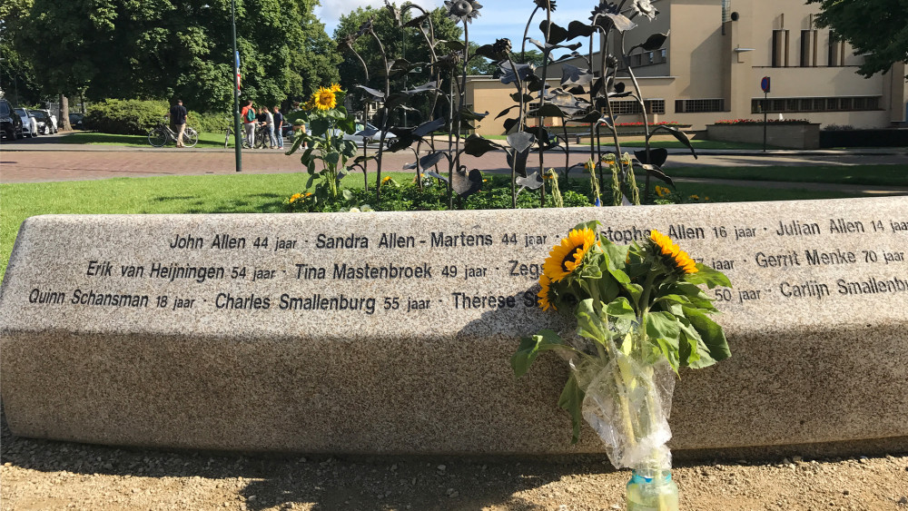 Herdenking van het MH17-monument in Hilversum