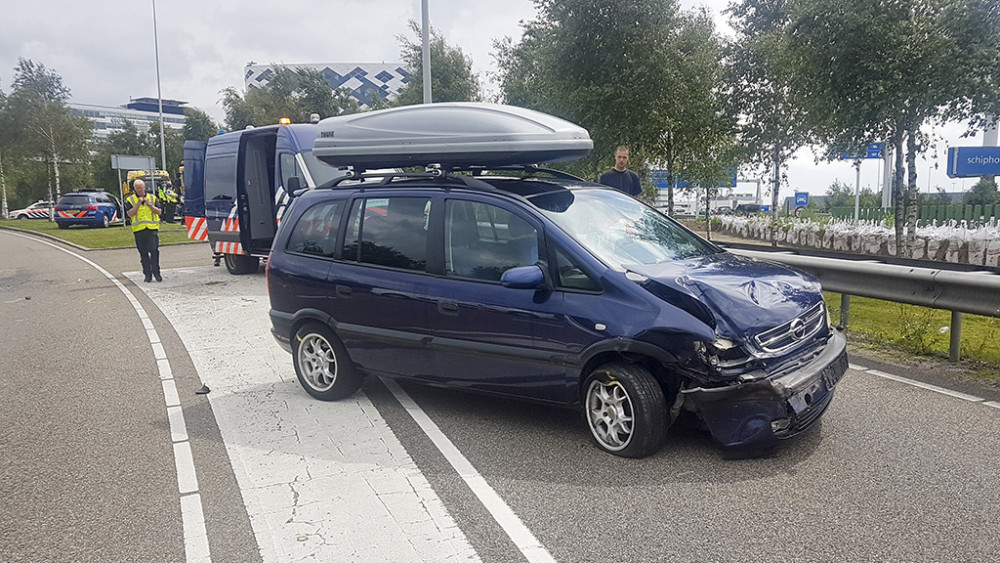 File Richting Schiphol Door Ongeluk Met Meerdere Auto's - NH Nieuws