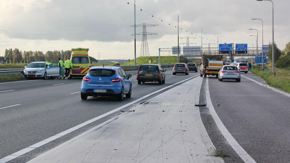 Ongeluk Met Twee Voertuigen Door Gevallen Fiets Op A9 Bij Heemskerk ...