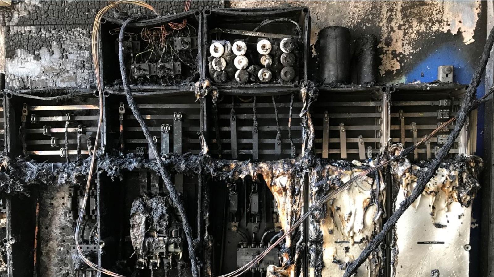 spoor passen Overtreden Honderden voedselpakketten gered na brand bij Voedselbank Haarlem - NH Nieuws spoor passen Overtreden Honderden voedselpakketten gered na brand bij Voedselbank Haarlem - NH Nieuws