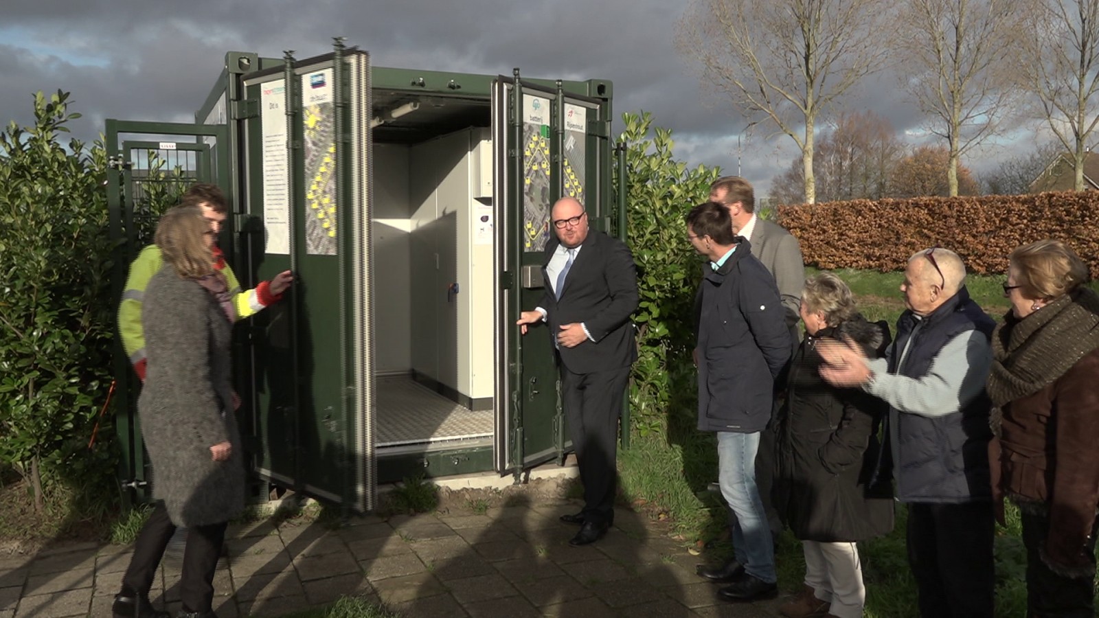 De eerste buurtbatterij van Nederland staat in Rijsenhout. 