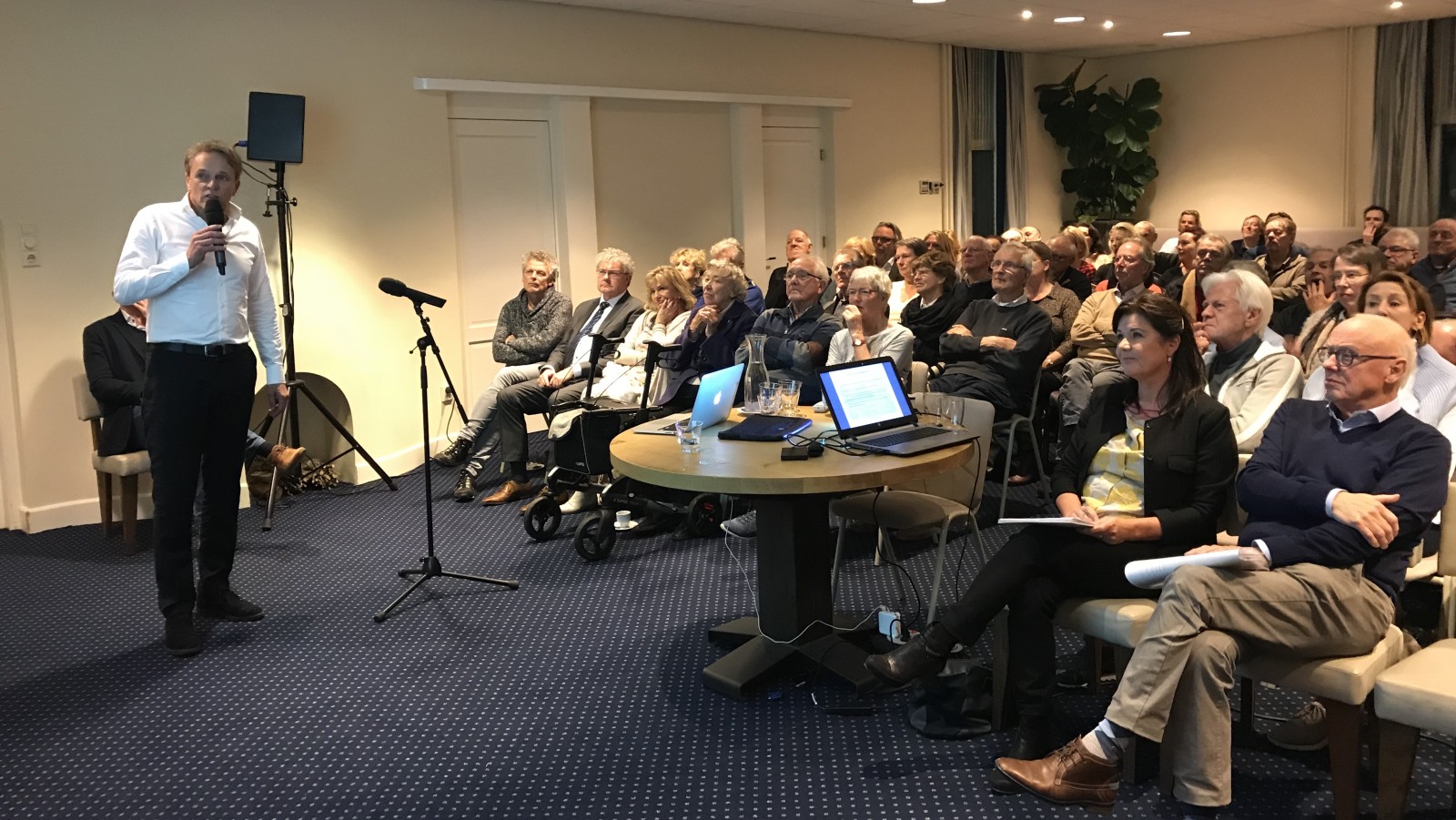 Bijeenkomst hotel Nieuw Nassau Bergen aan Zee