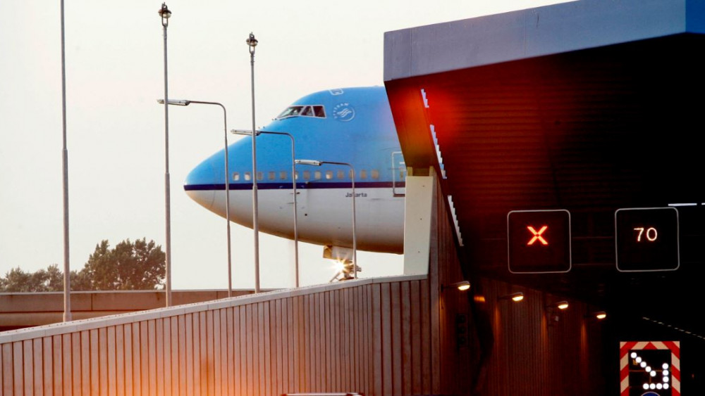 Schiphol Bouwt Nieuw Viaduct Voor Vliegtuigen Over De A4 - NH Nieuws