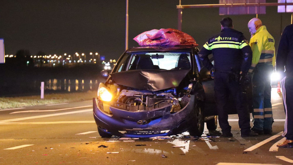 Auto En Bestelbusje Botsen Tegen Elkaar Op N201 - NH Nieuws