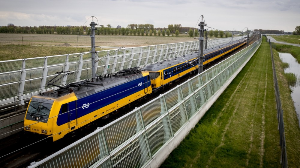 Opnieuw Vertraging Voor Reizigers Intercity Direct Door Kapotte Trein ...