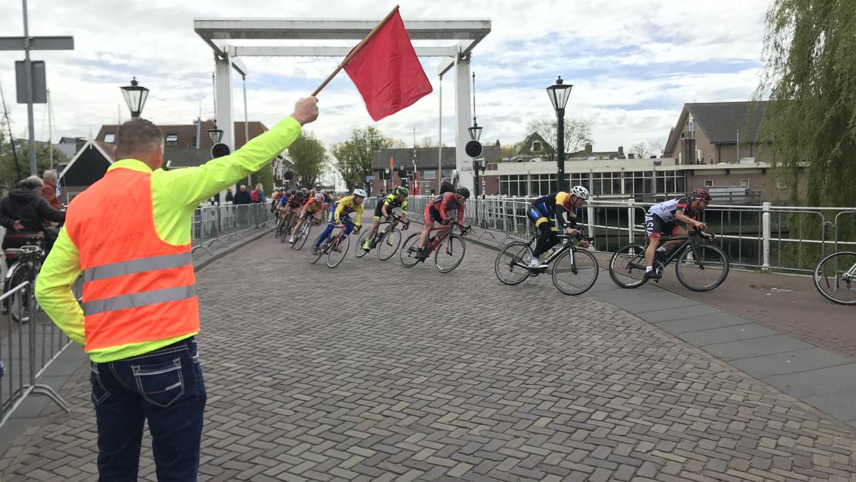 Geen Oranjeronde in Enkhuizen, organisatie en gemeente raken het niet eens