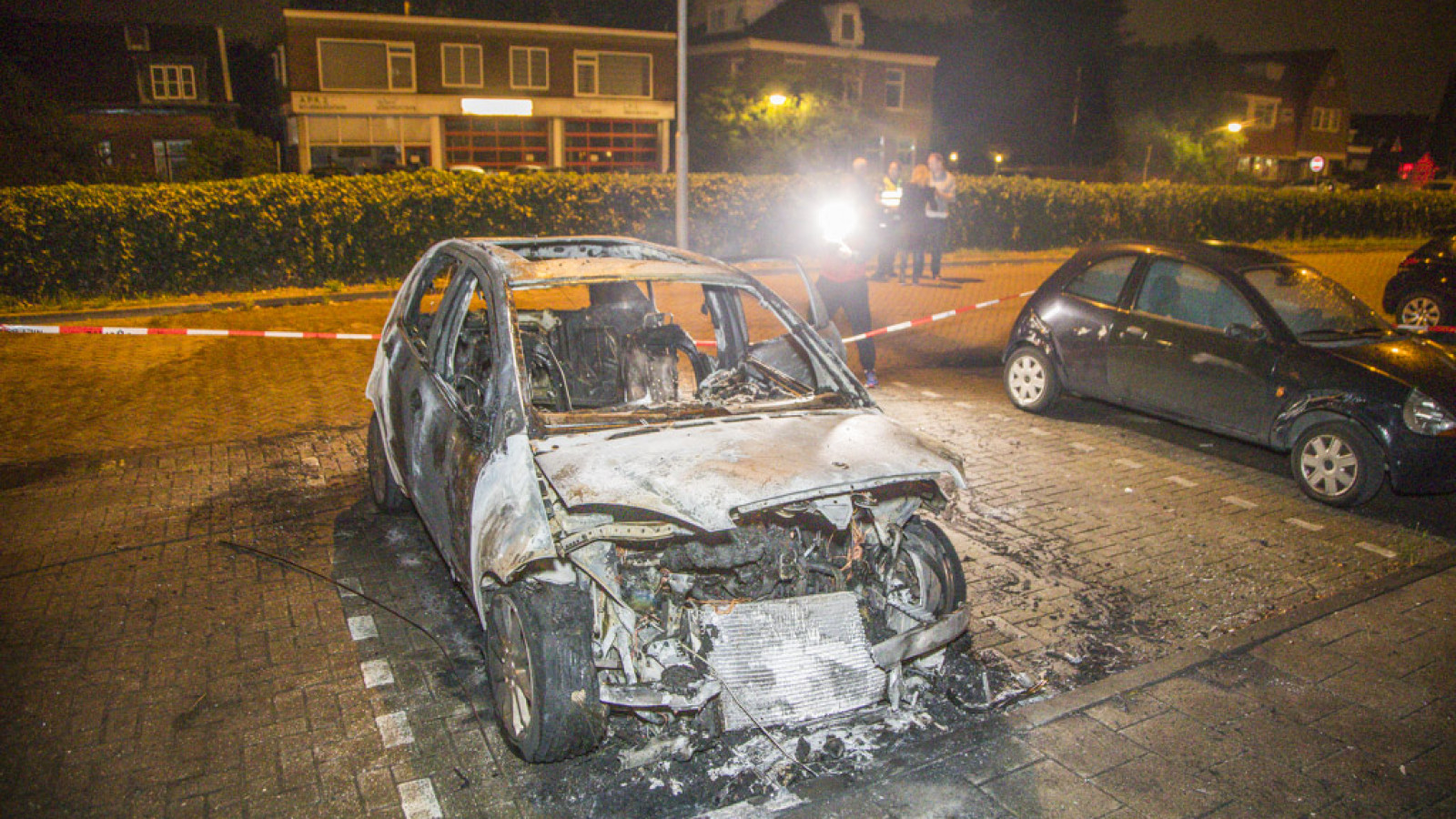 Twee auto's gelijktijdig uitgebrand in Halfweg en Zwanenburg NH Nieuws