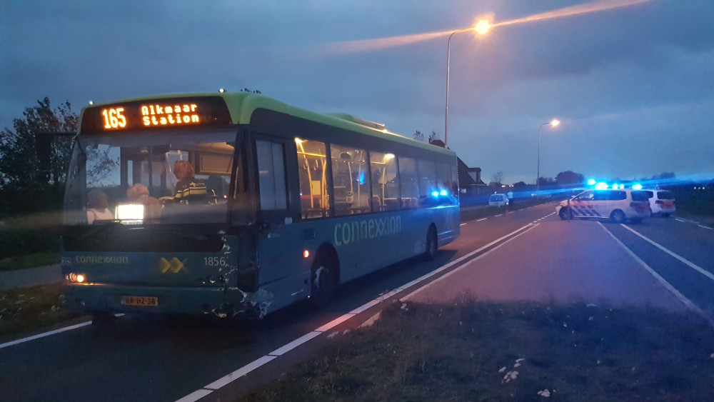 Motorrijder Overleden Na Botsing Met Lijnbus In Egmond Aan Den Hoef ...