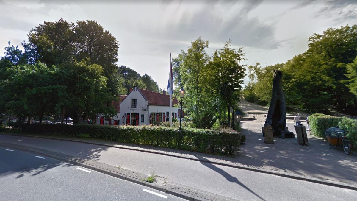Historisch pannenkoekenrestaurant Kraantje Lek in Overveen te koop