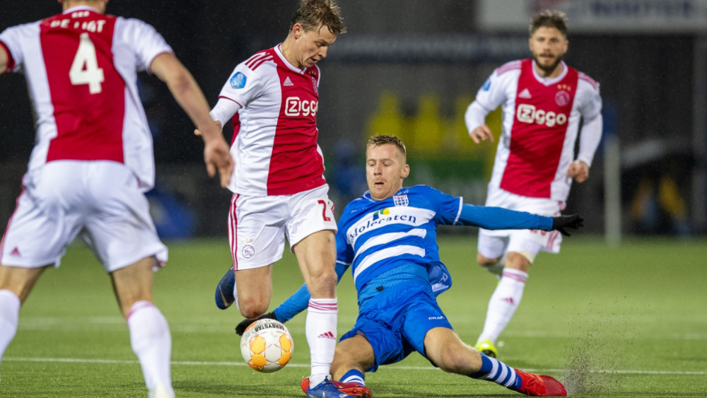 Slordig Ajax Wint Uit Bij PEC Zwolle Met 4-1 - NH Nieuws