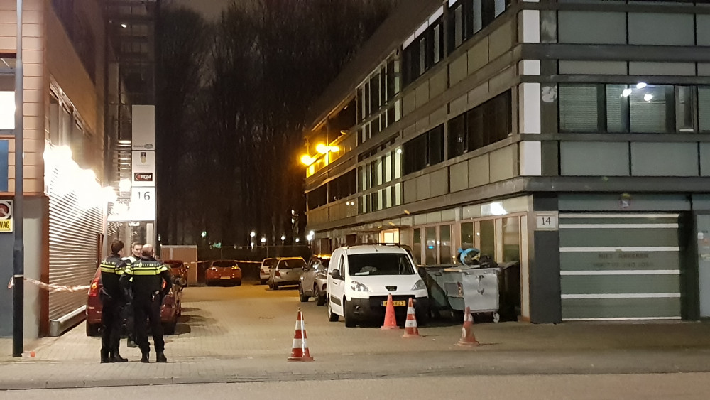 Politie Lost Waarschuwingsschot Na Steekpartij In Amsterdam Osdorp - NH ...