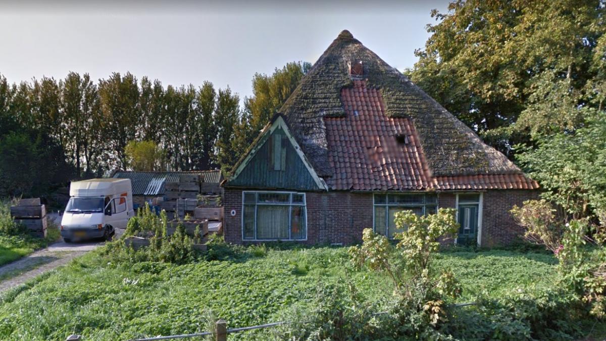 Vervallen boerderij in Hauwert is grote irritatie van omwonenden