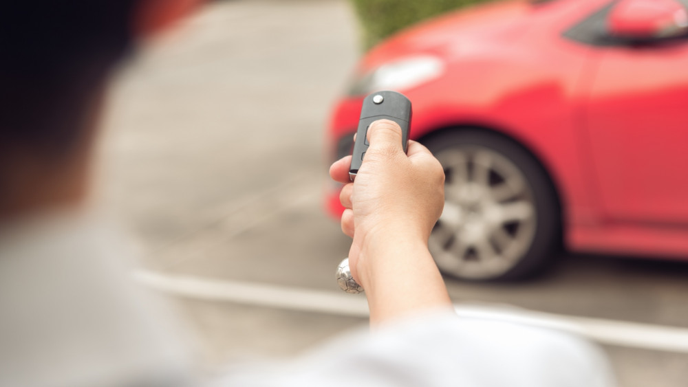 Politie Zaanstreek slaat alarm om Car Alarm Challenge NH Nieuws