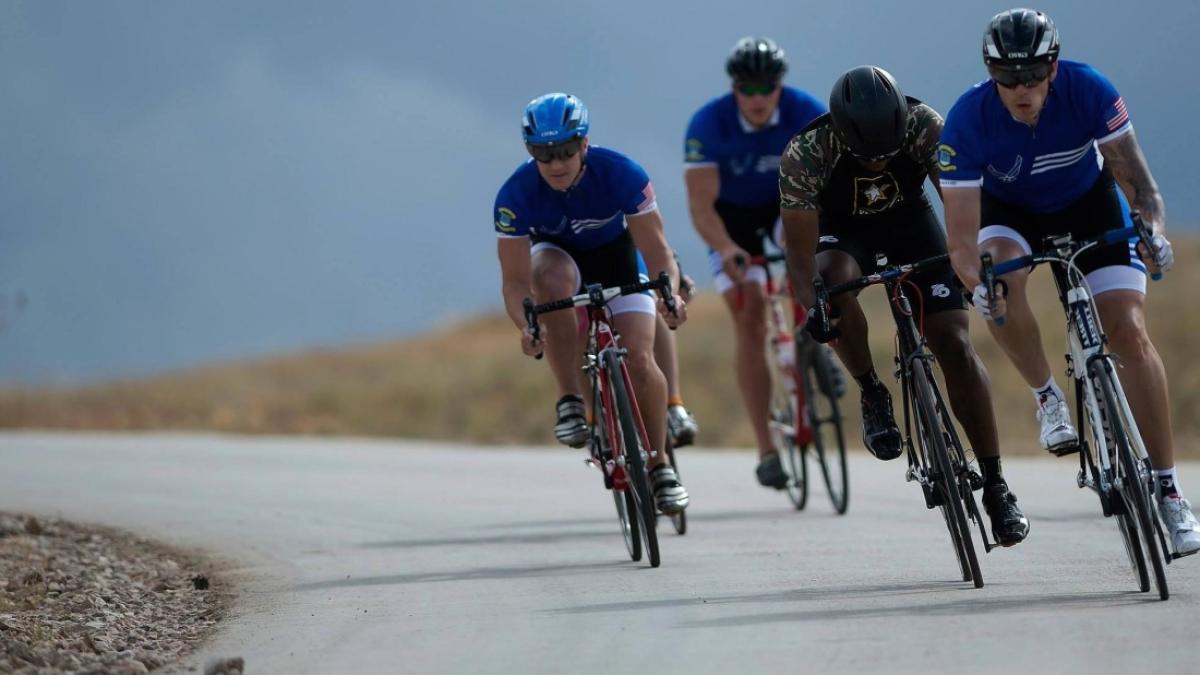 Wielrenner onwel geworden en gereanimeerd tijdens fietstocht over de Gouwe