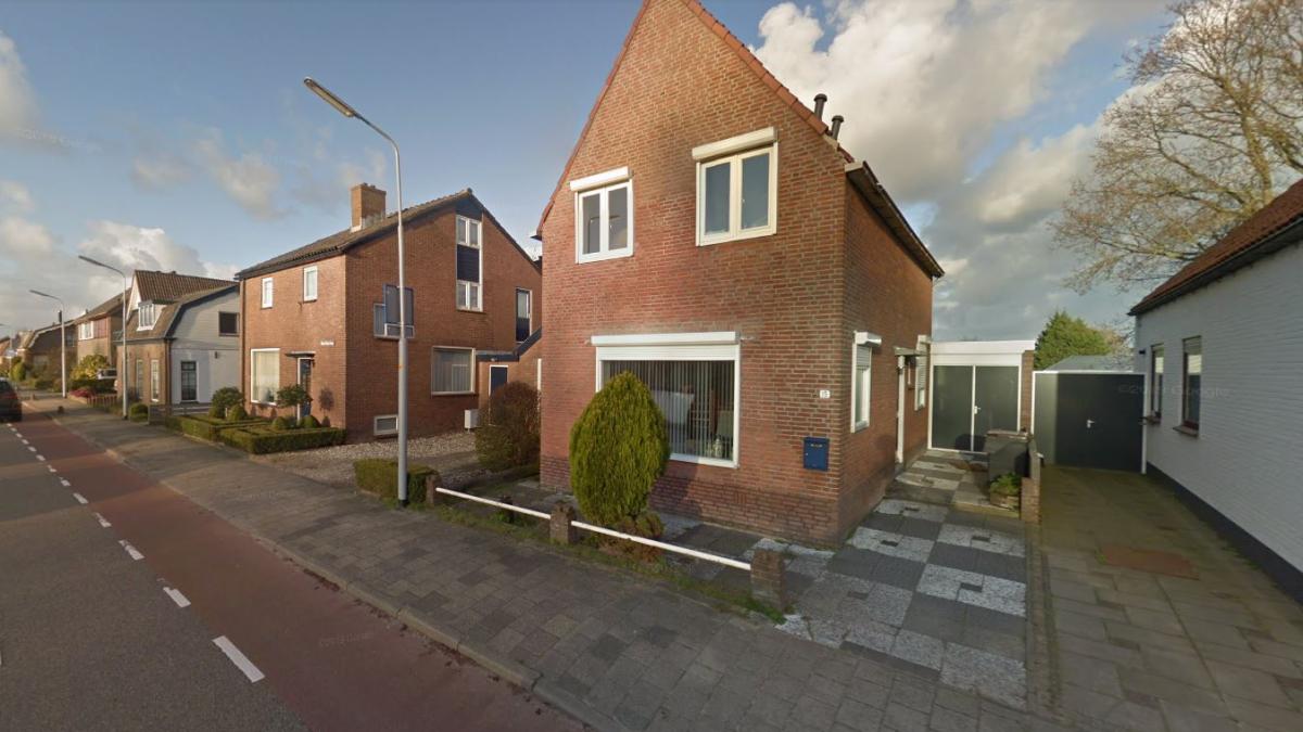 Weer brandstichting bij woning Zwaanshoek: daders voortvluchtig