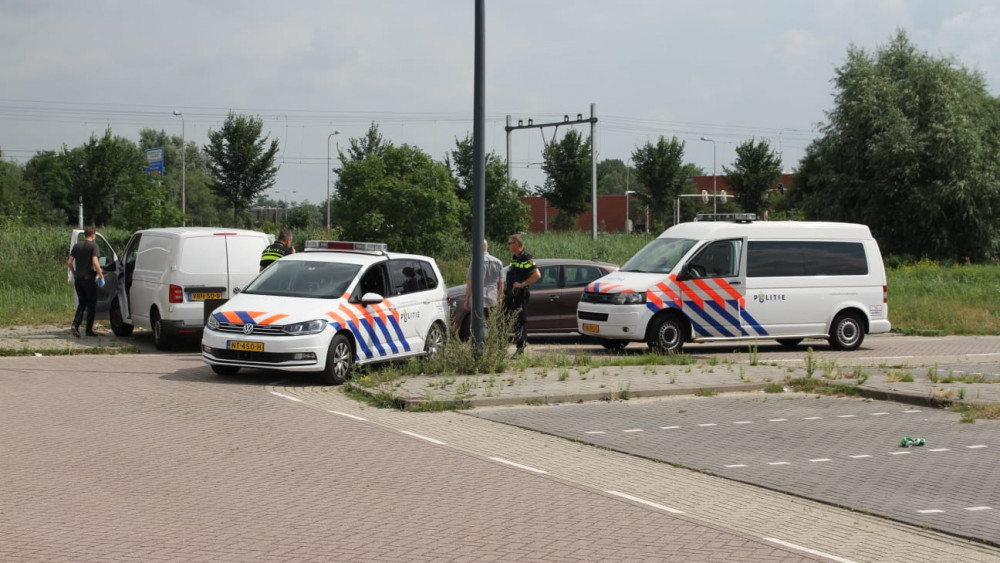 Overval Op Pakketbezorger In Assendelft: Drie Verdachten Opgepakt In ...