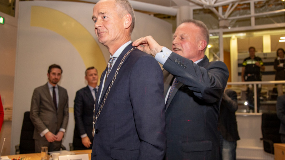 Niek Meijer aan de slag als burgemeester van Huizen