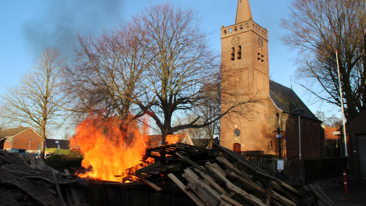 Tevredenheid over verloop vreugdevuur in Opperdoes