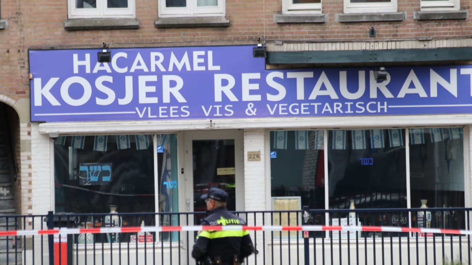Verdacht pakket bij restaurant HaCarmel Amsterdam